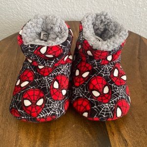 Spiderman ankle slippers boys OS NEW WITHOUT TAGS